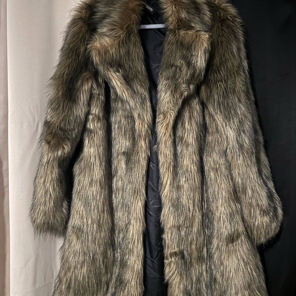 Brown Teddy Jacket with Plush Texture and Oversized Fit